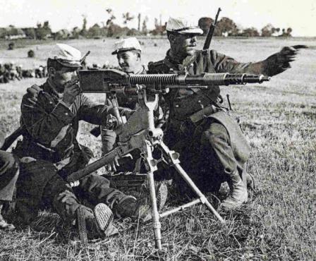 French soldiers firing Puteaux Mle.1905 machine gun on maneuvers