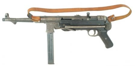  MP-40 submachine gun, with shoulder stock folded.